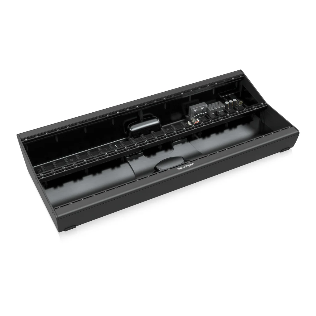 Behringer Eurorack Go Powered Module Case - Image 4