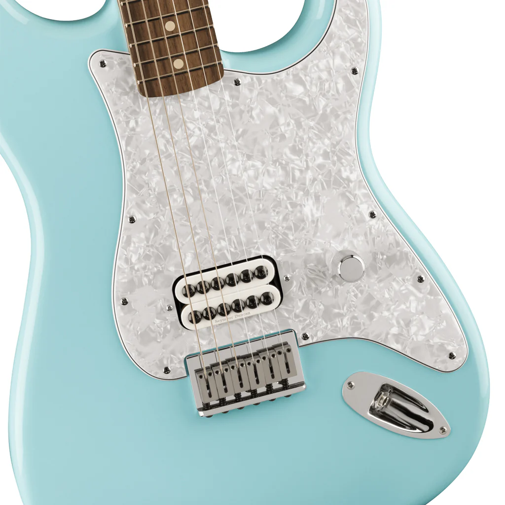 Fender Limited Edition Tom Delonge Stratocaster®, Rosewood Fingerboard, Daphne Blue - Image 7