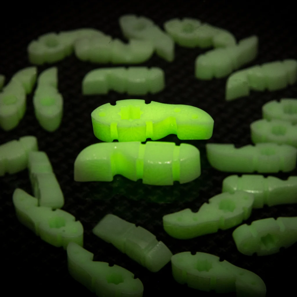 Tuner Fish Lug Locks Glow in the Dark 4 Pack - Image 2